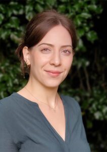 Abeni Steegstra Headshot